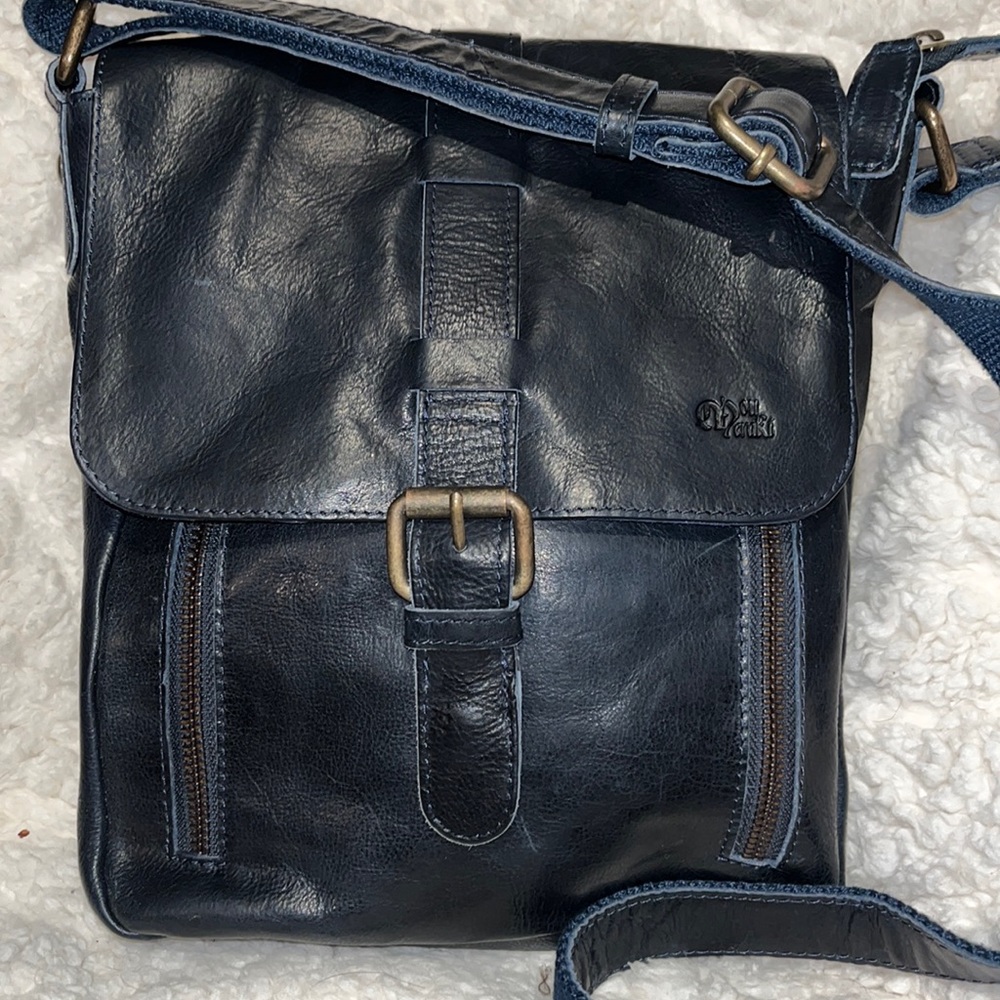 Dark navy all leather MOU Meraki bag Crossbody